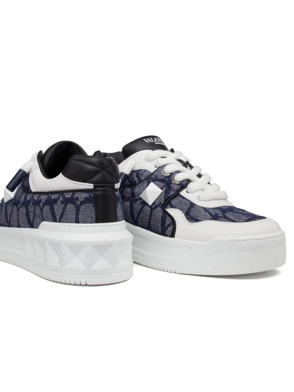 Valentino Garavani One Stud Xl Low Sneaker In Toile Iconographe
