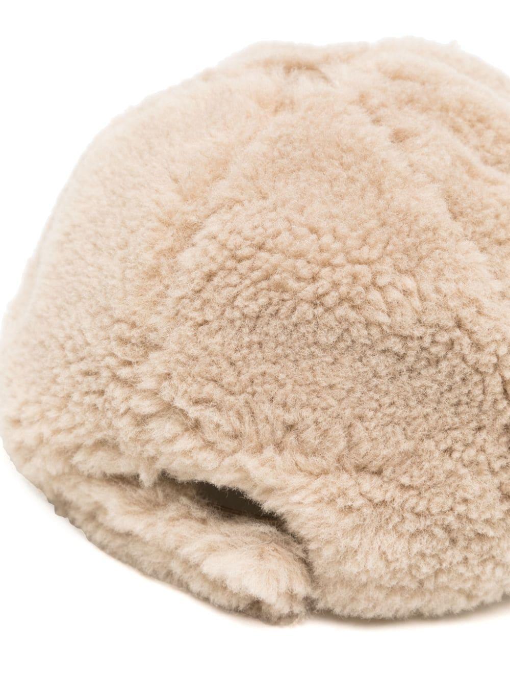 Stand Studio Cia Fur Cap