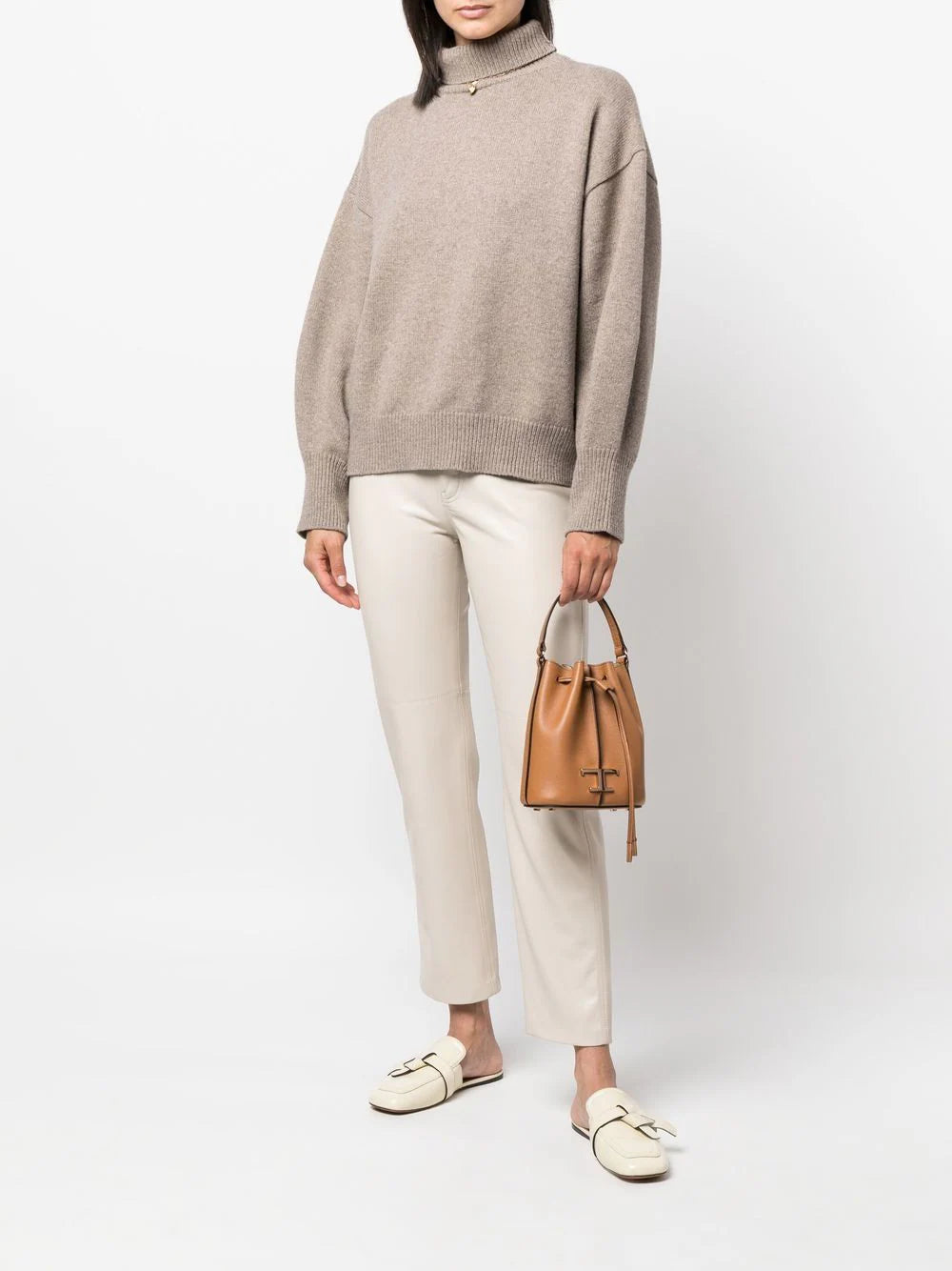 Tod's Micro Timeless Bucket Bag In Leather