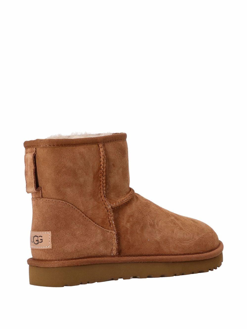 UGG Classic Mini Boot