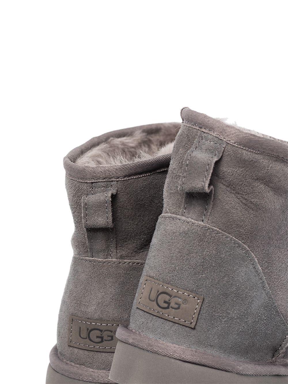 UGG Classic Mini Boot