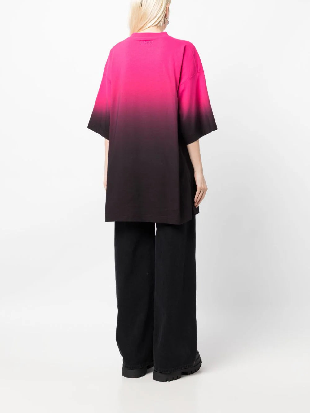 VETEMENTS Gradient Logo Limited Edition T-shirt