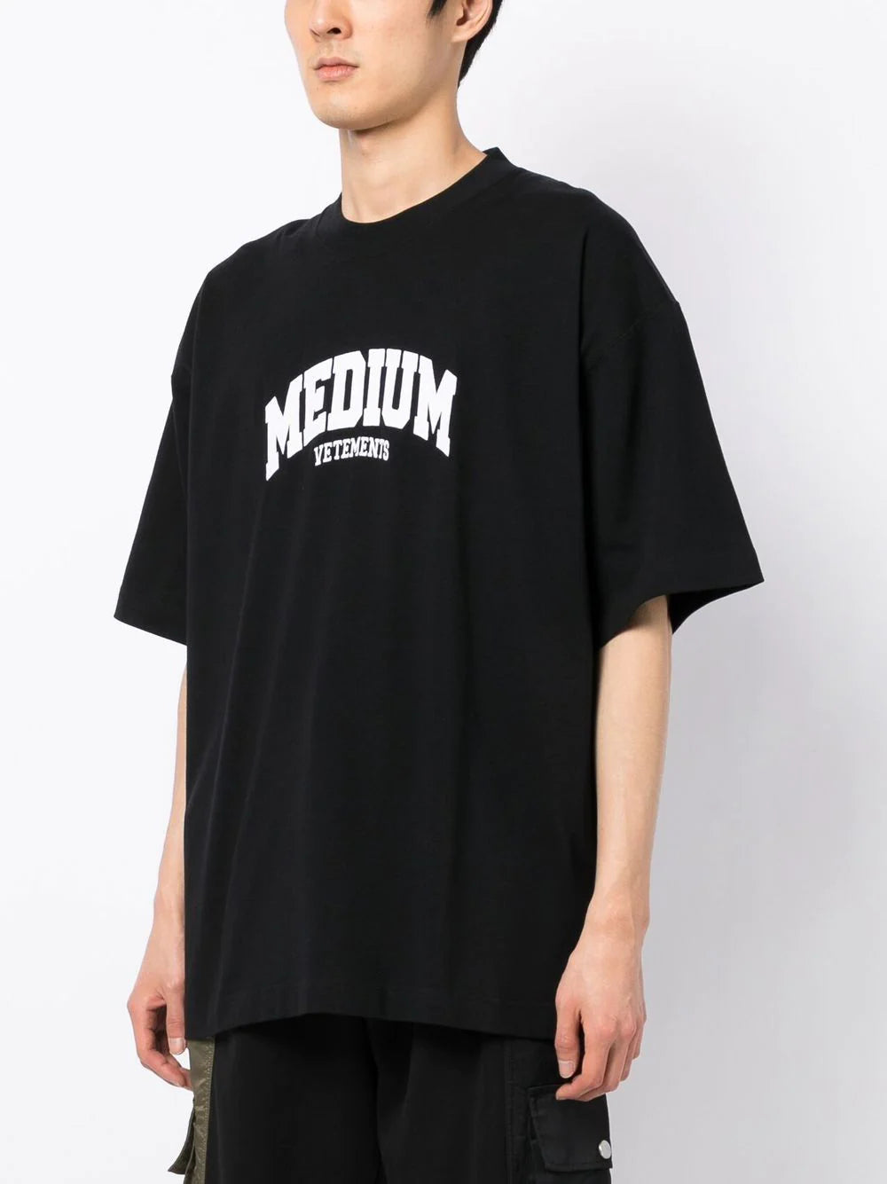 VETEMENTS Medium T-shirt