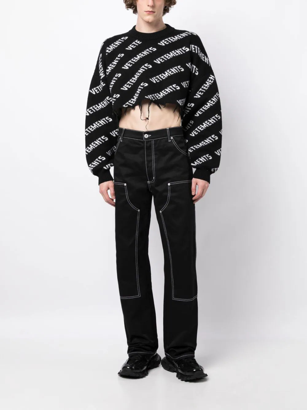 VETEMENTS Monogram Cropped Sweater