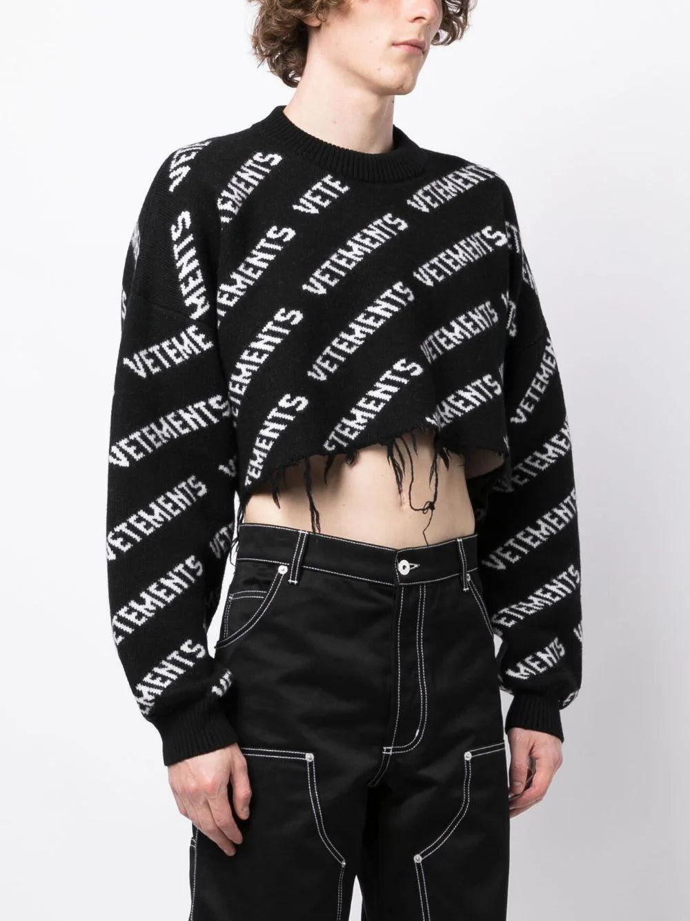 VETEMENTS Monogram Cropped Sweater