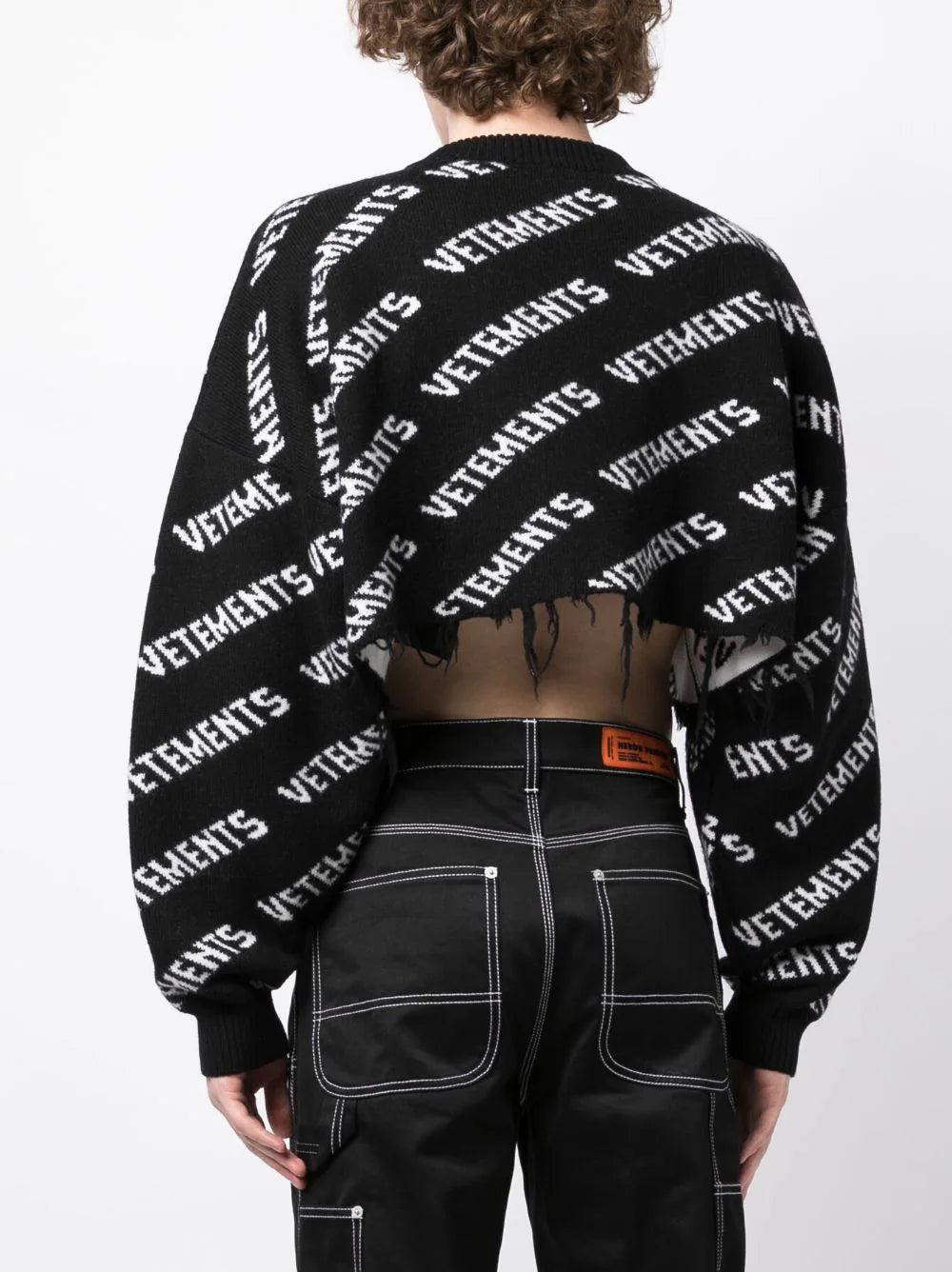VETEMENTS Monogram Cropped Sweater