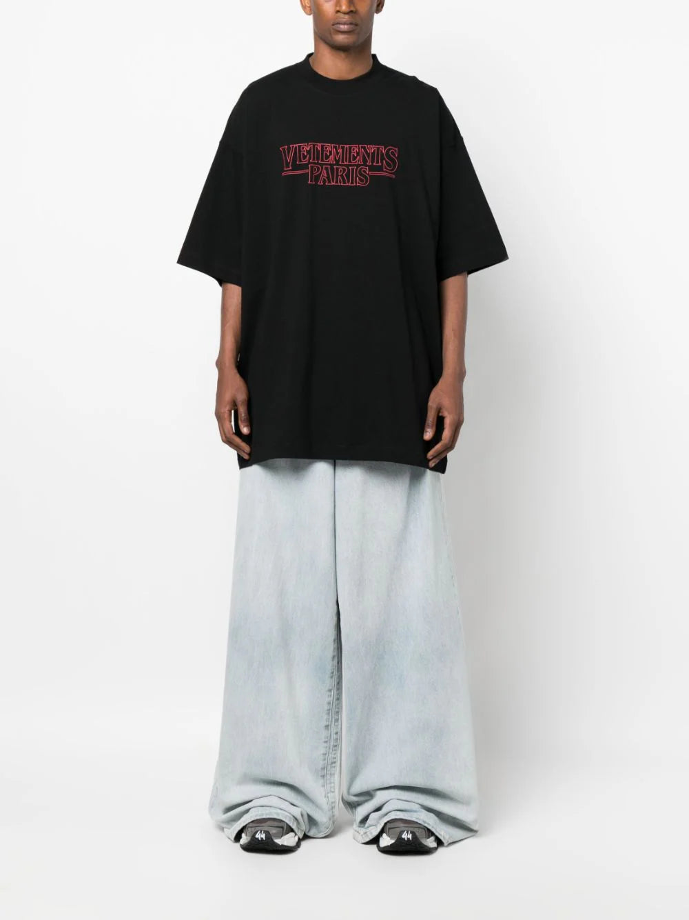 VETEMENTS Vetements Paris Logo T-shirt