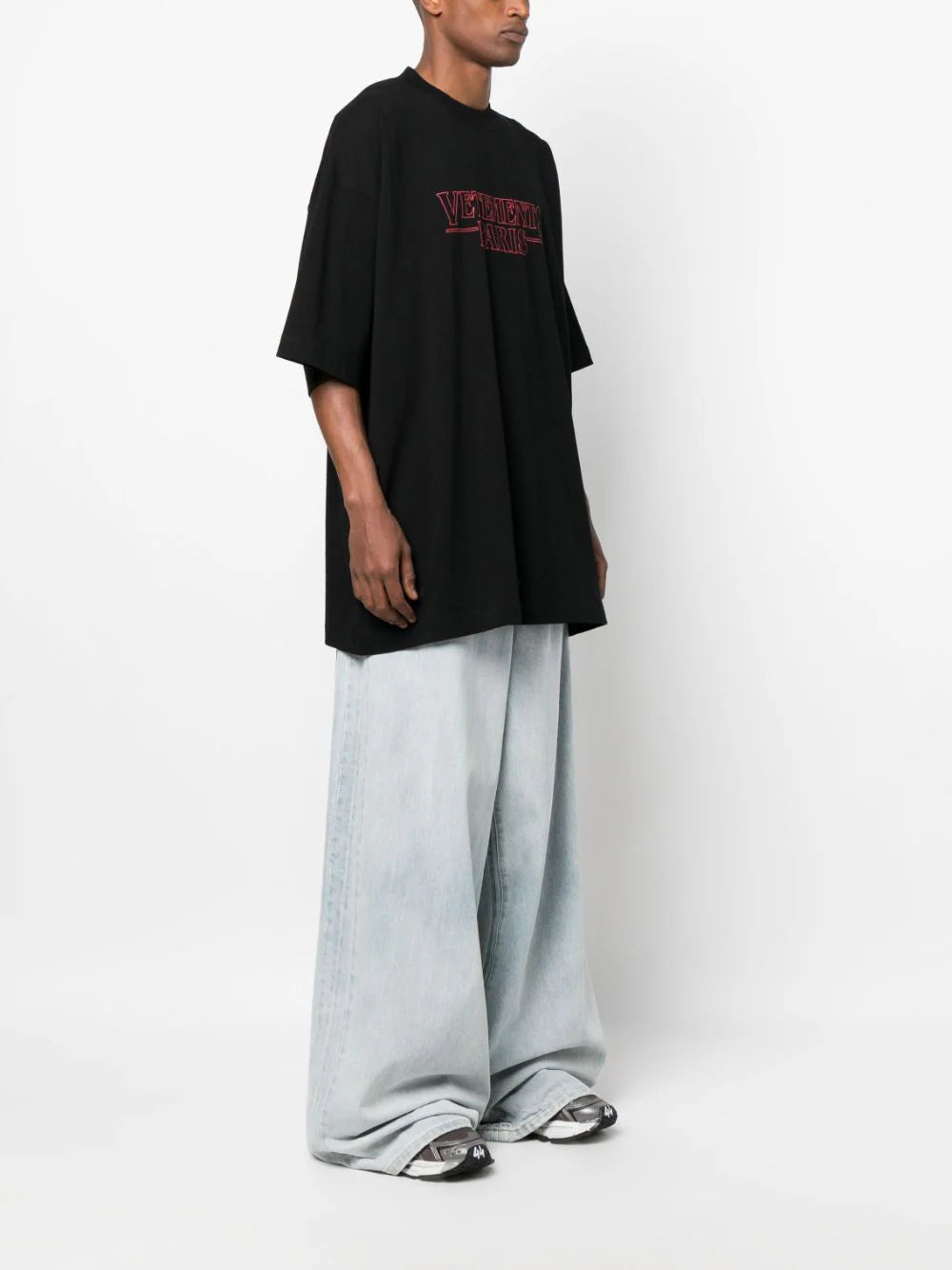 VETEMENTS Vetements Paris Logo T-shirt