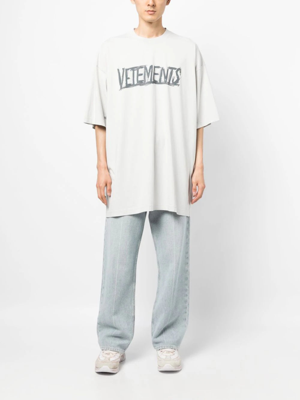 VETEMENTS Worldtour Logo T-shirt