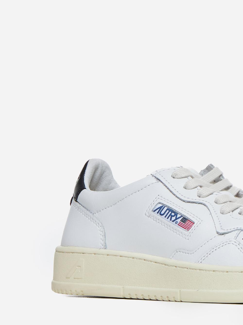 AUTRY Sneakers Medalist In Pelle