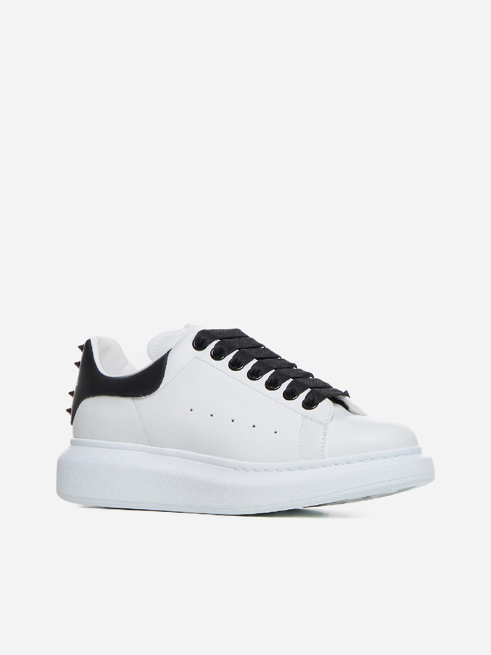 ALEXANDER MCQUEEN Sneakers Oversize In Pelle Con Borchie