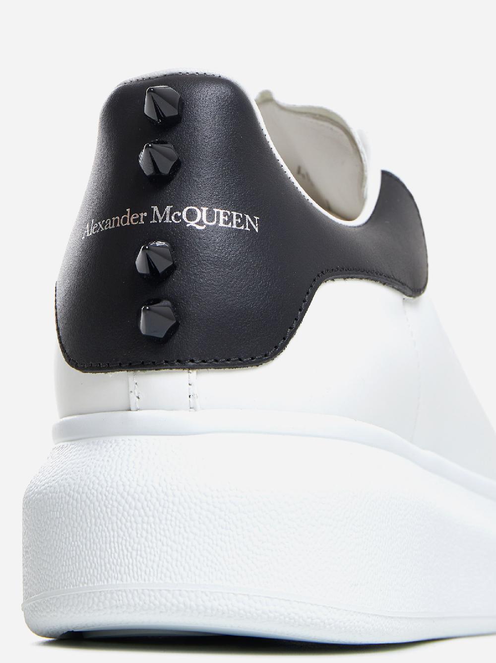 ALEXANDER MCQUEEN Sneakers Oversize In Pelle Con Borchie