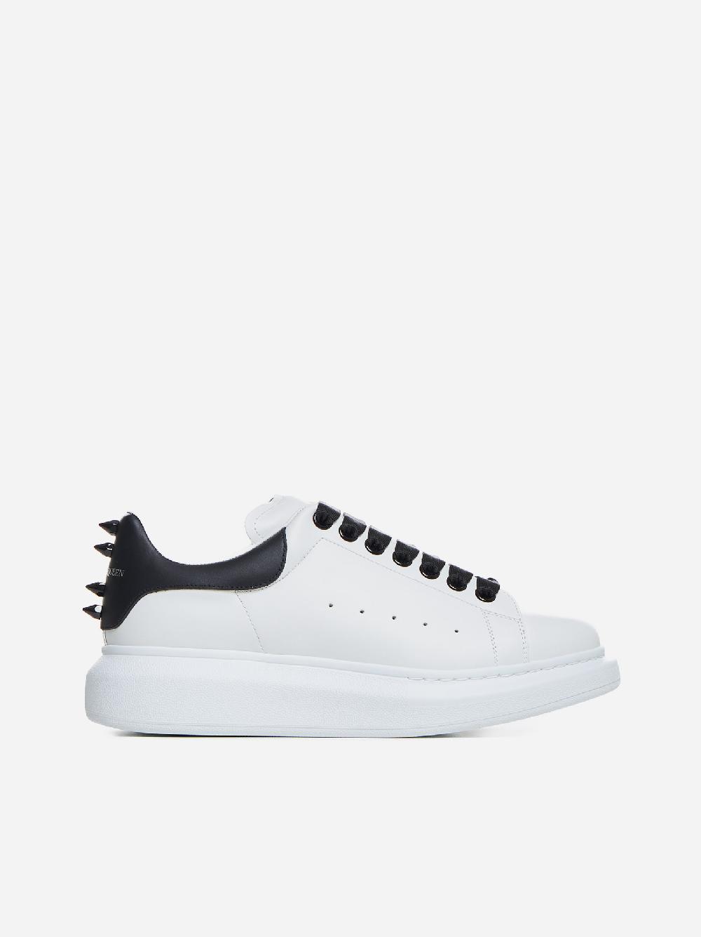 ALEXANDER MCQUEEN Sneakers Oversize in pelle con borchie