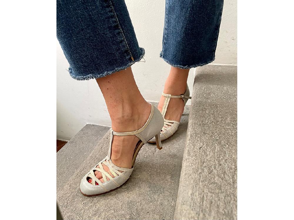 Rose'S Roses Colette – Silver T-Strap