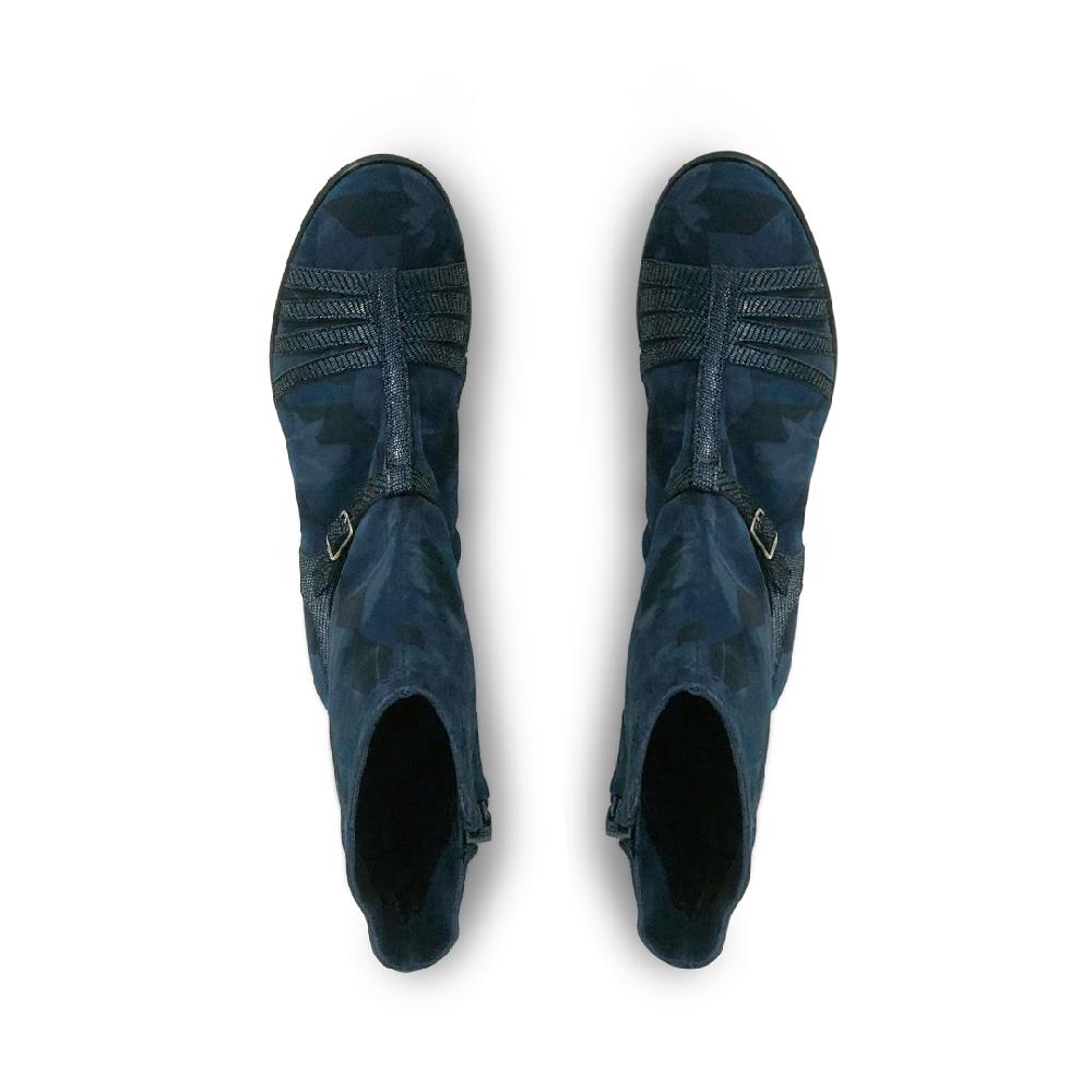 Rose'S Roses Joselyne Suede Flower