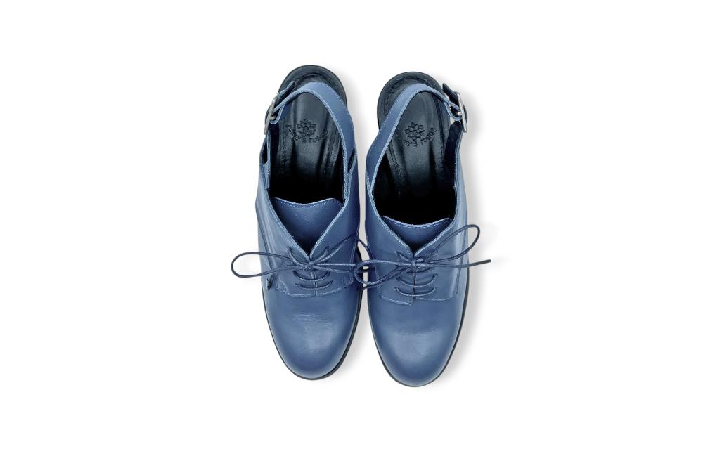 Rose'S Roses LEON VITELLO