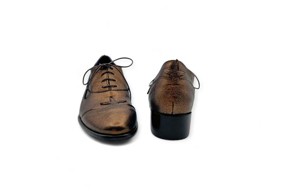 Rose'S Roses LYNN BRONZO