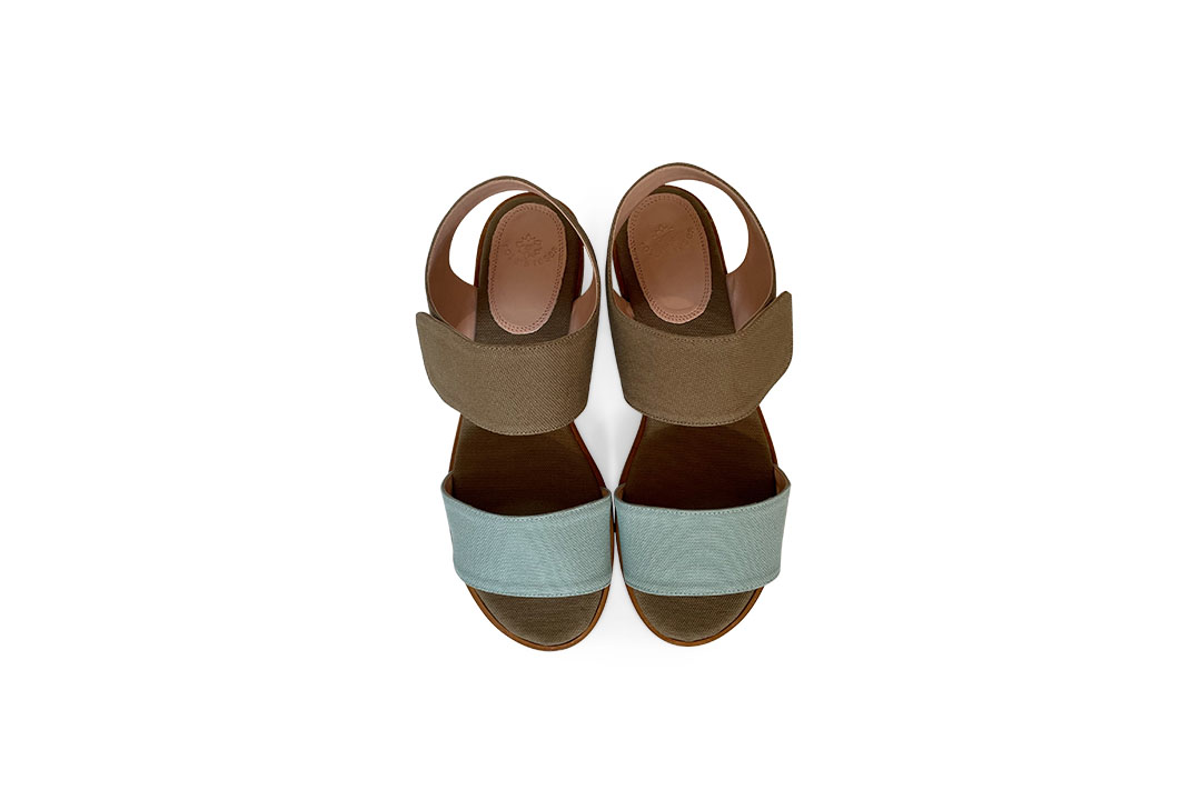 Rose'S Roses Margaux Flat – Canvas