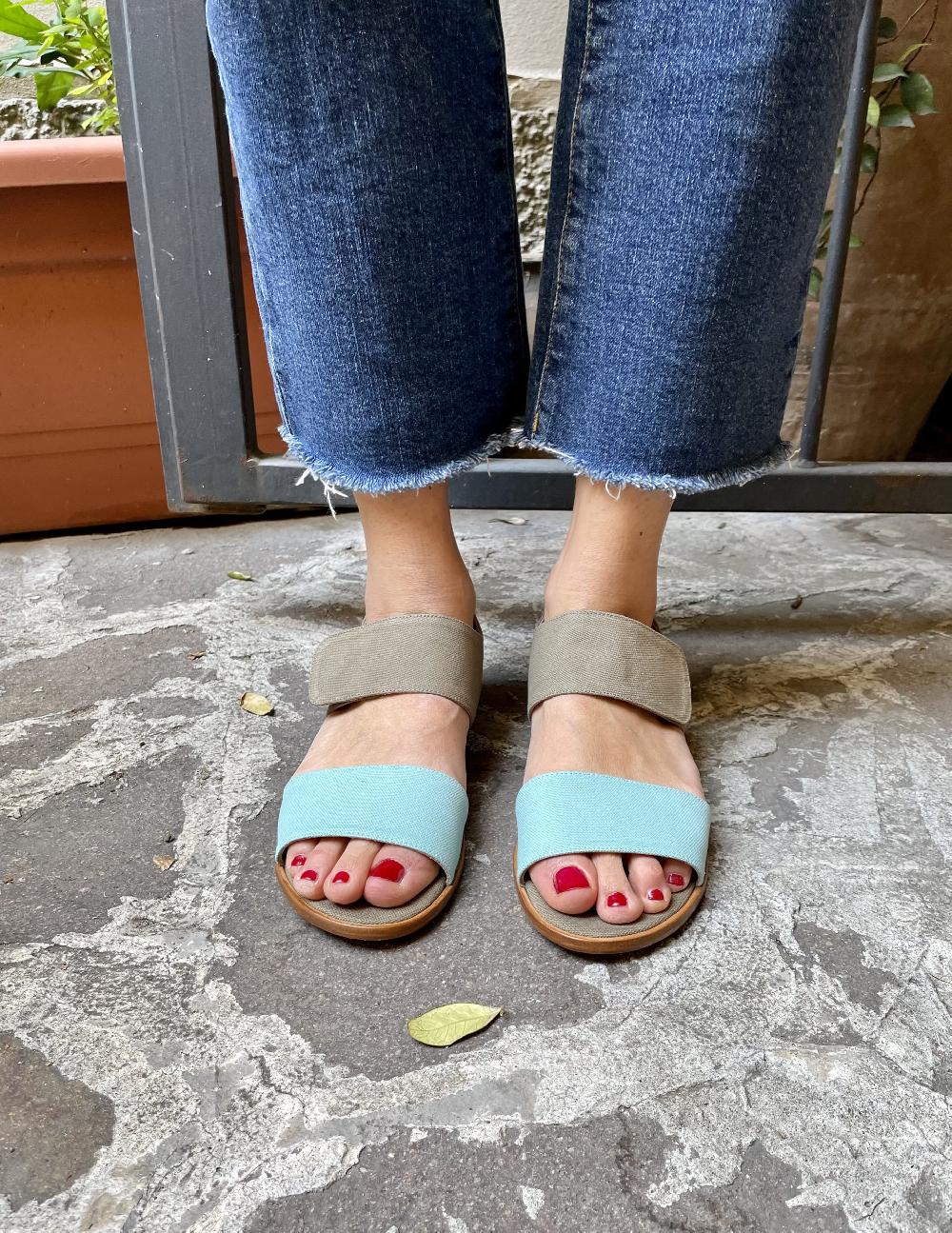 Rose'S Roses Margaux Flat – Canvas