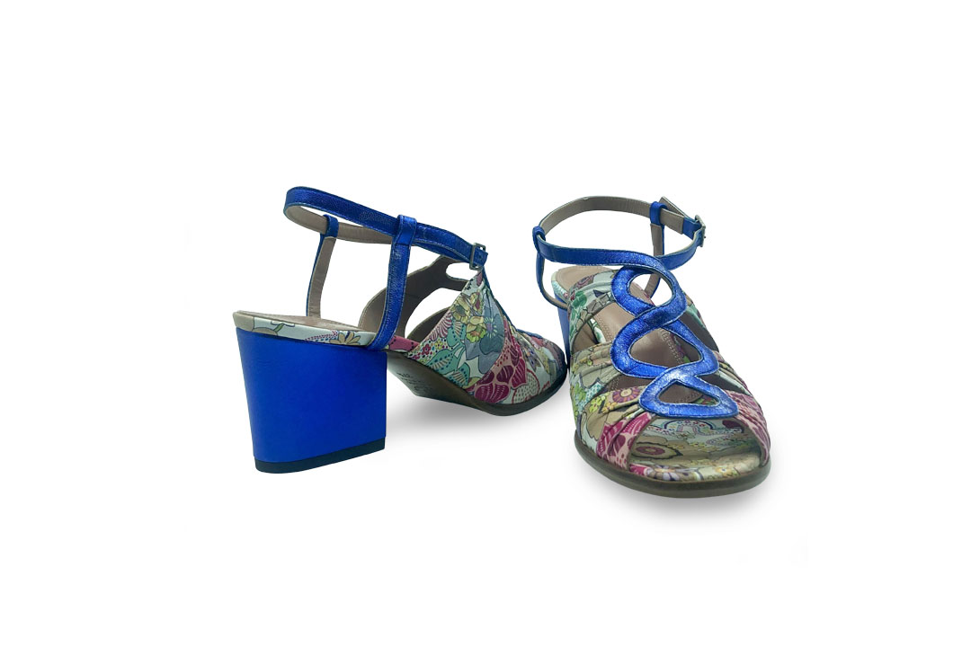 Rose'S Roses Penelope