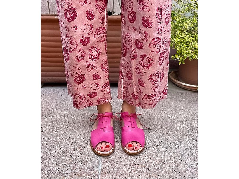 Rose'S Roses Rhonda Flat