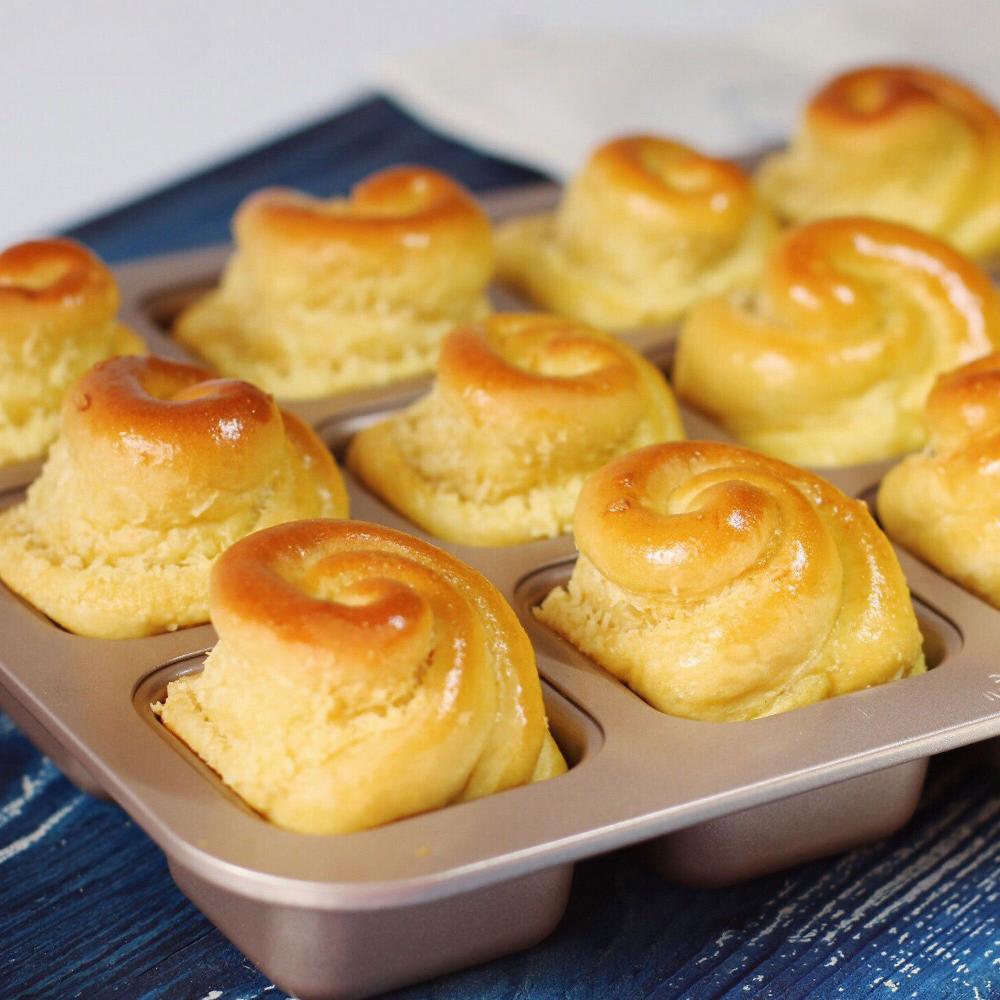 QVC Chef Made Teglia antiaderente a 12 stampi quadrati