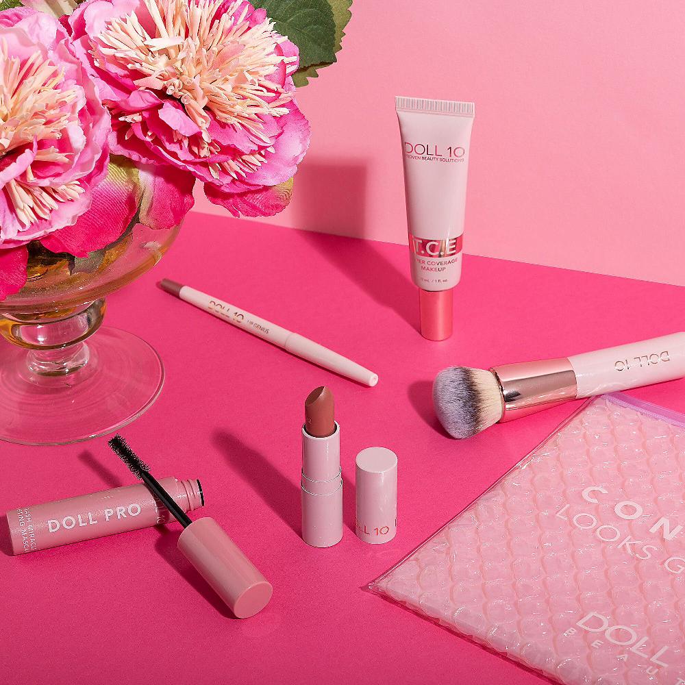 QVC Doll10 Fondotinta T.C.E. e pennello mascara matita e rossetto