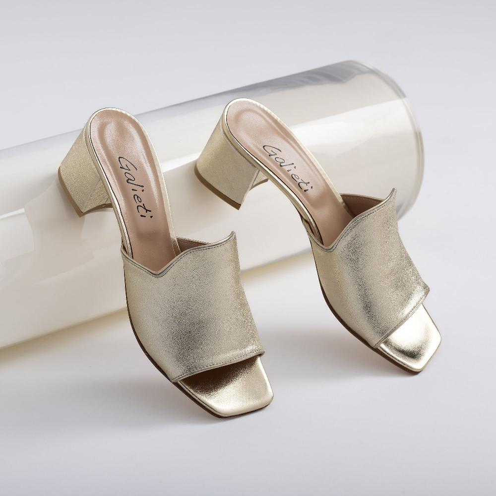 QVC Galieti Sandalo mule in pelle laminata/craquele con tacco 5 5 cm
