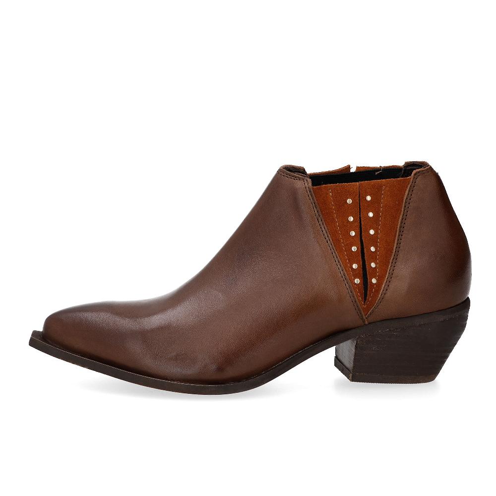 QVC Galieti Stivali Texani In Pelle Con Borchie E Tacco 5 5 Cm