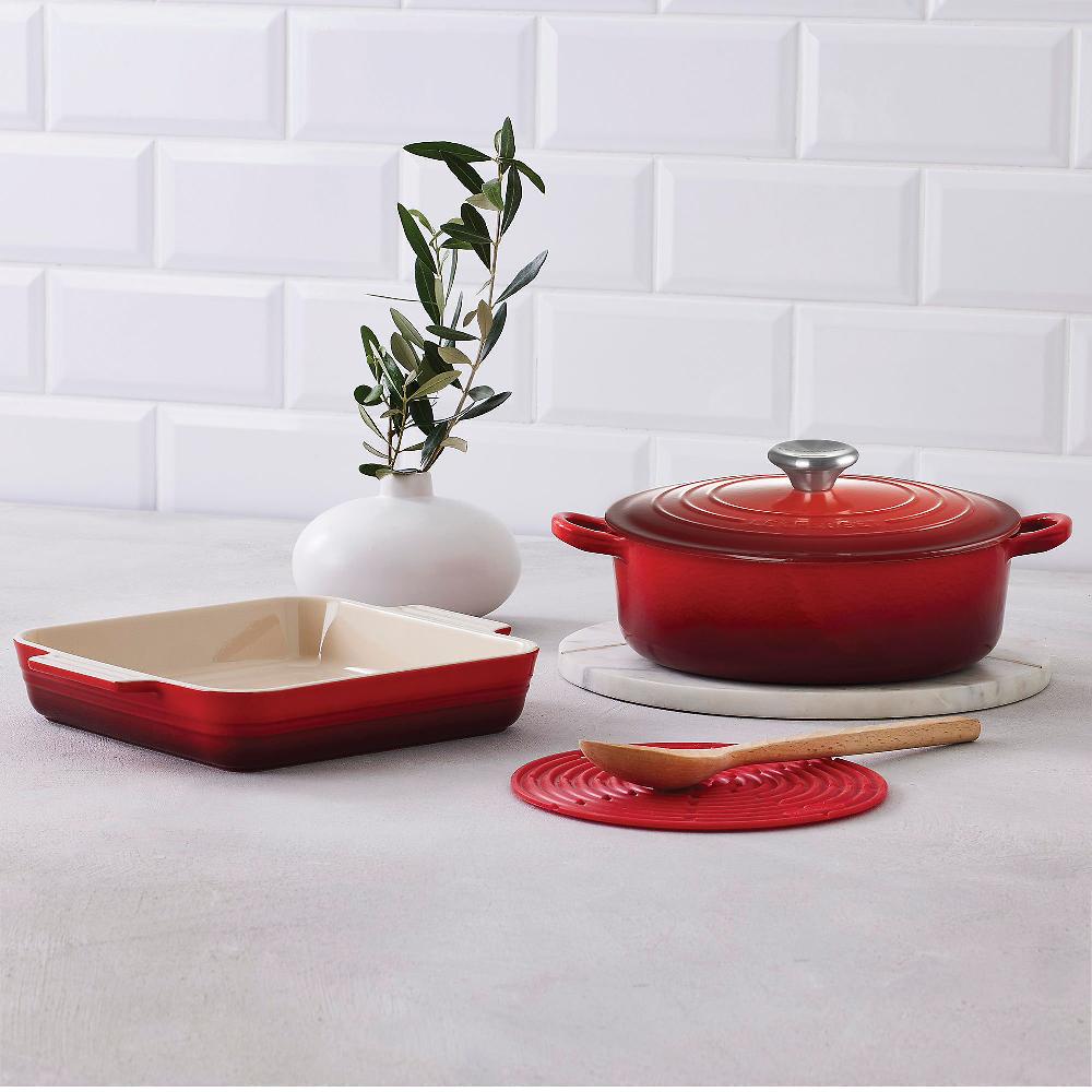 QVC Le Creuset Starter Set Tegame Pirofila Sottopentola In Silicone