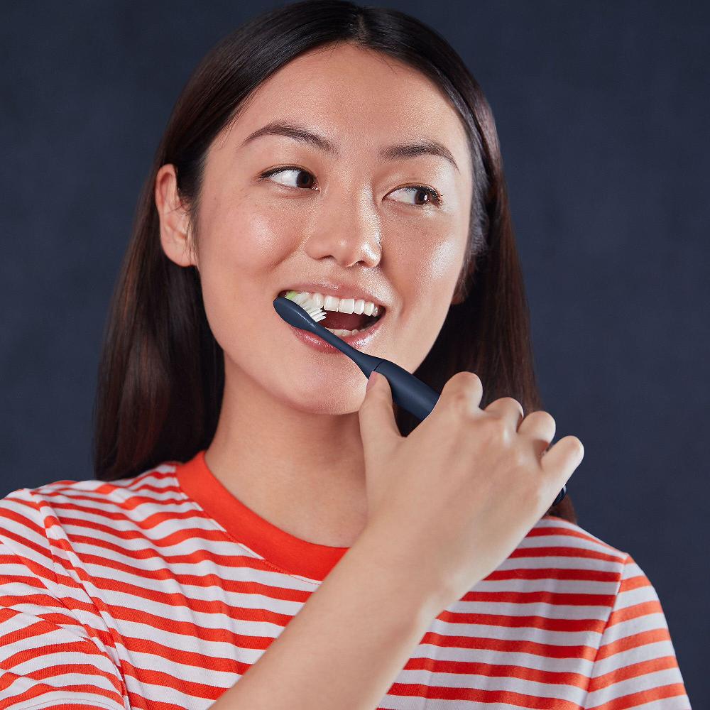 QVC Philips One Spazzolino + 2 Testine Aggiuntive + Cappuccio