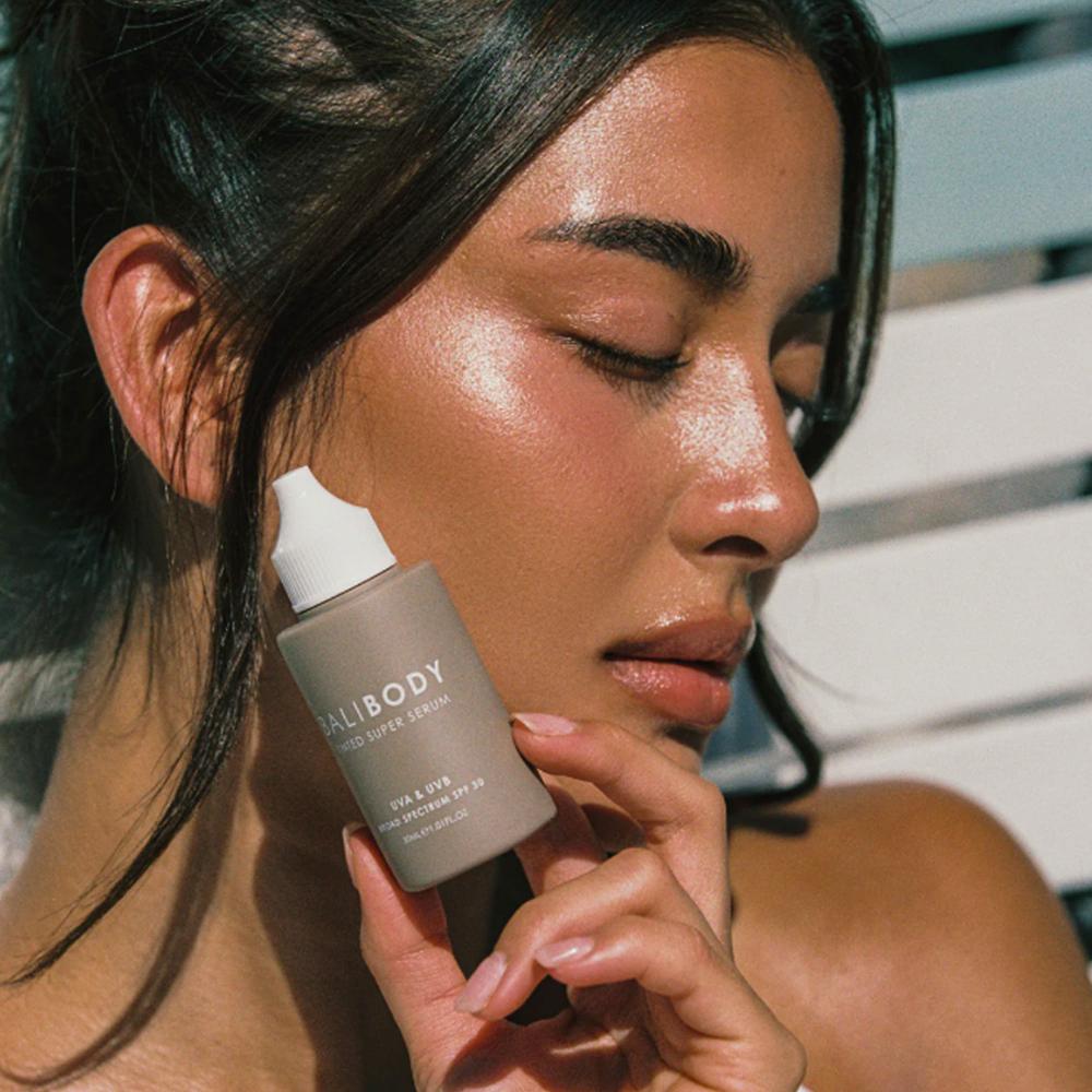 QVC Bali Body Tinted Siero Colorato Viso Con SPF30