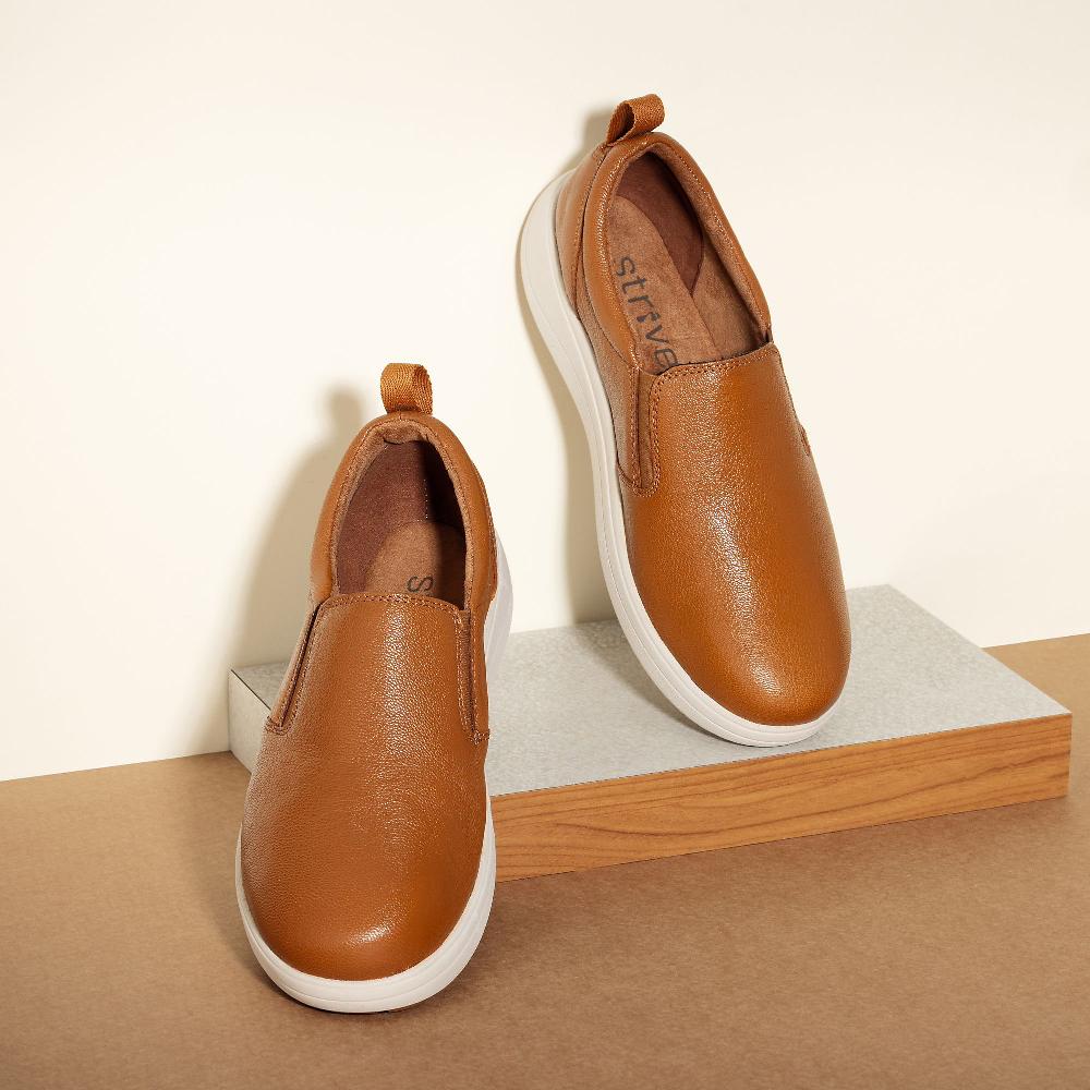 QVC Strive Footwear Slip On In Pelle Con Inserti Elastici Soletto Imbottito