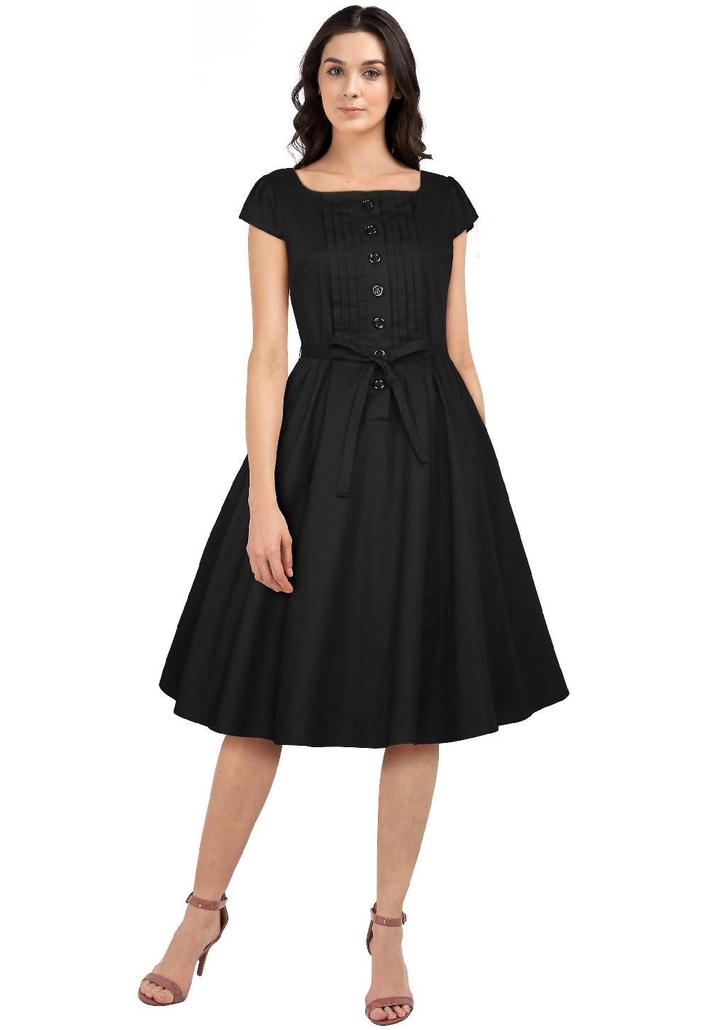 Chic Star Pleated Dress In Black