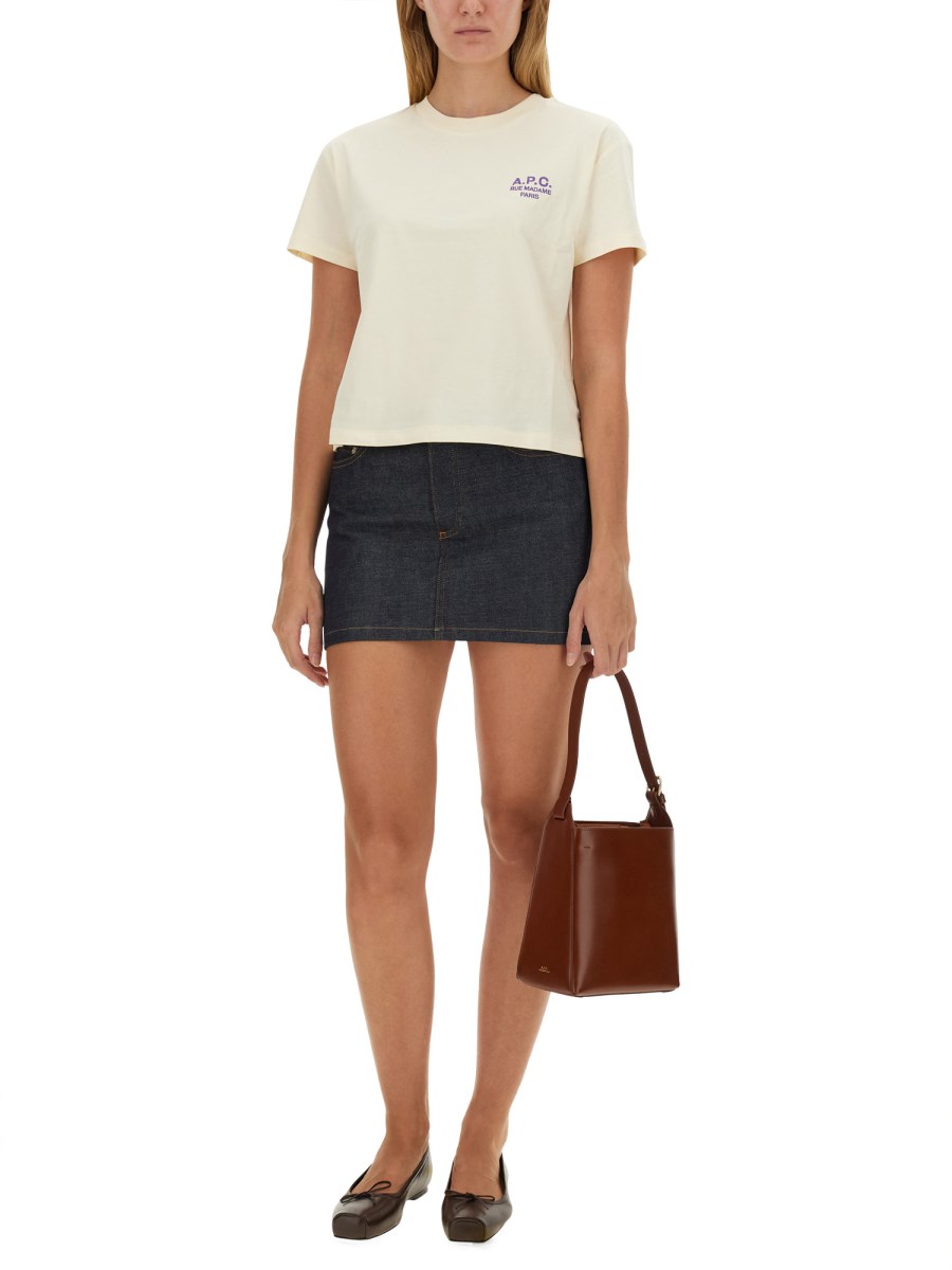 A.P.C. T-SHIRT CON LOGO