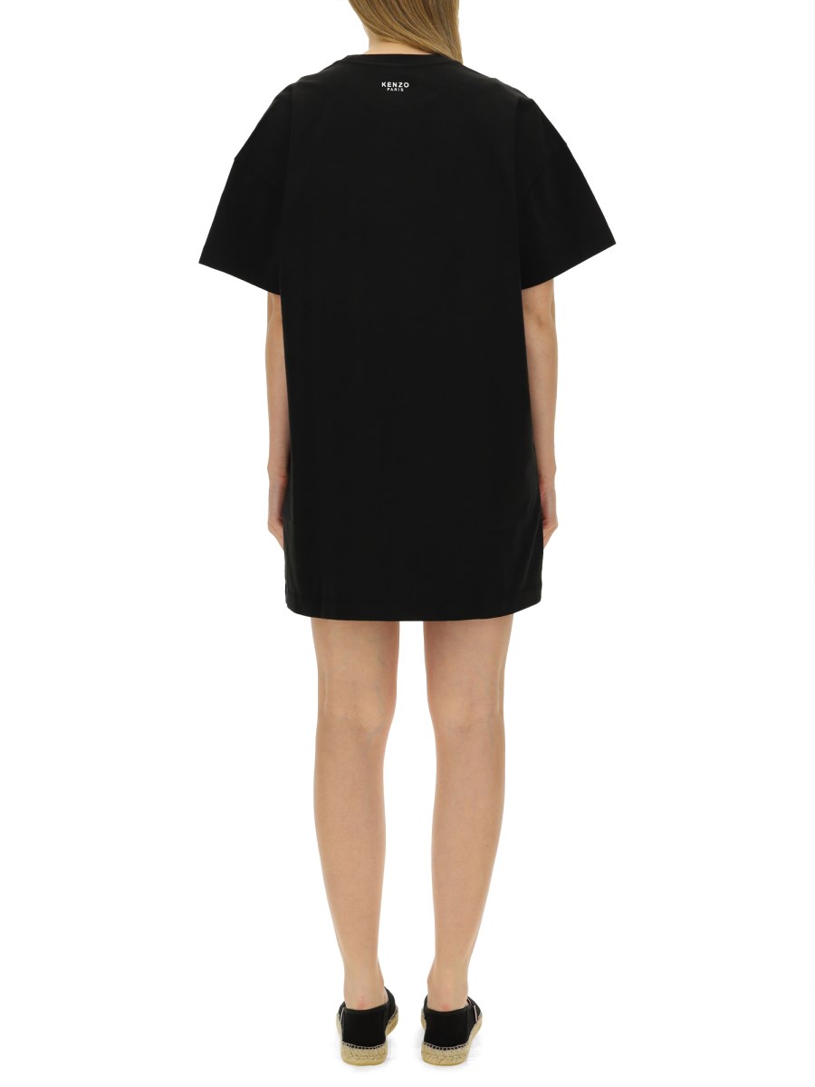 KENZO ABITO T-SHIRT CON PATCH LOGO IN JERSEY DI COTONE