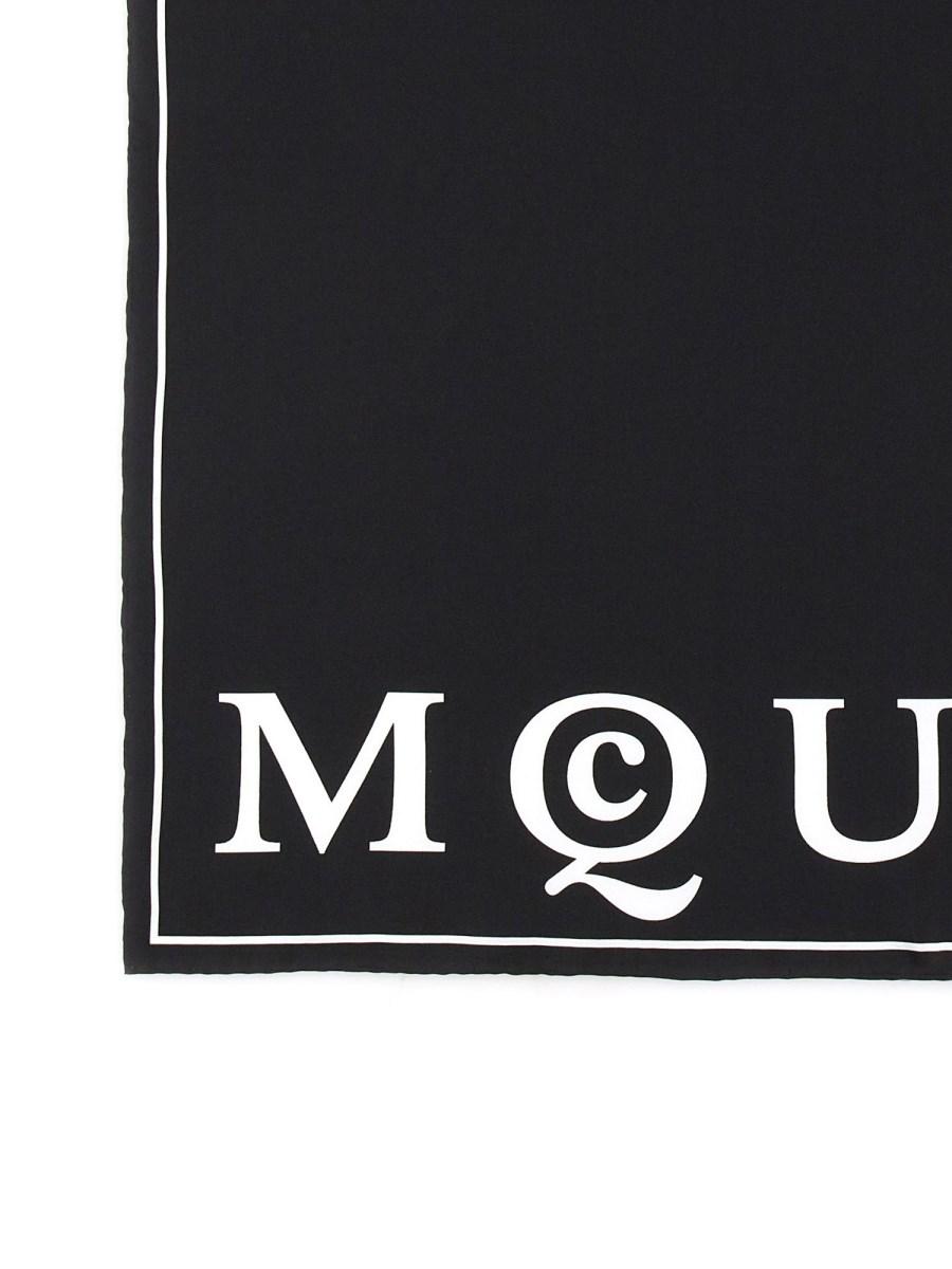 ALEXANDER McQUEEN FOULARD IN SETA CON STAMPA LOGO