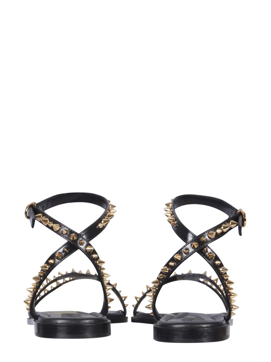 ALEXANDER McQUEEN SANDALO CON BORCHIE IN PELLE