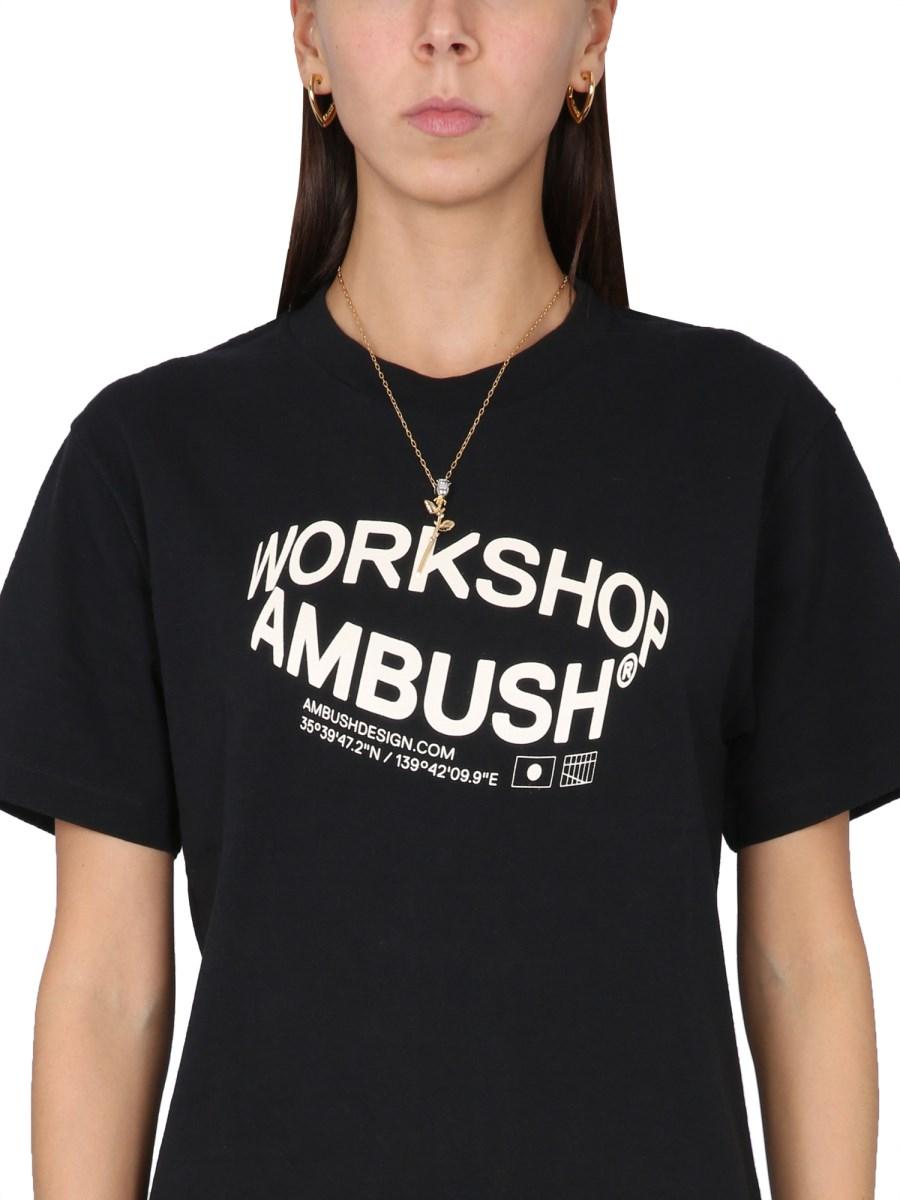 AMBUSH T-SHIRT REVOLVE CON LOGO