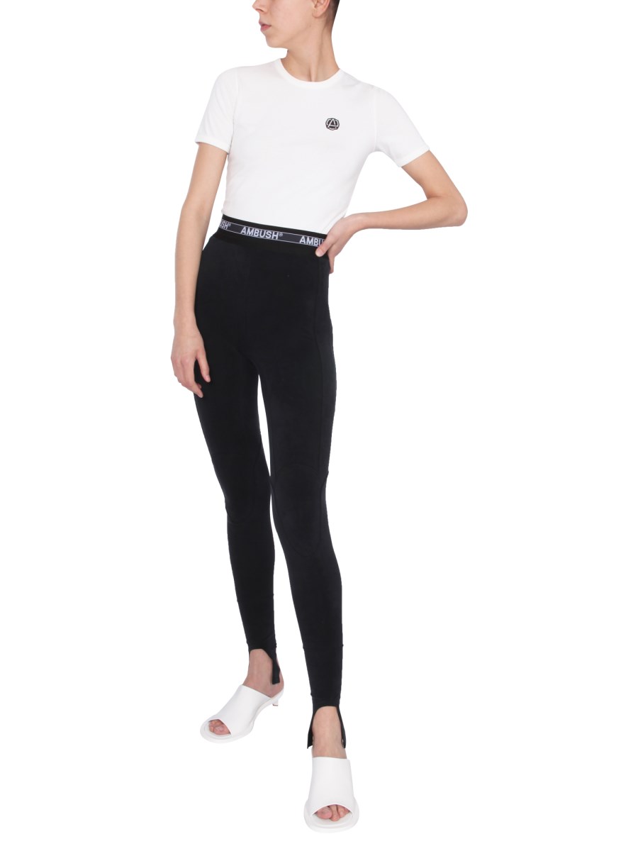 AMBUSH T-SHIRT SLIM FIT CON EMBLEMA RICAMATO