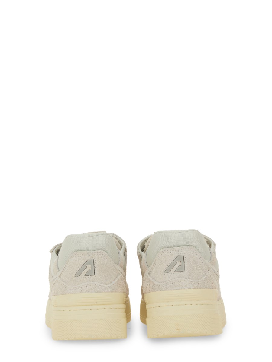 AUTRY SNEAKER "CLC" IN PELLE