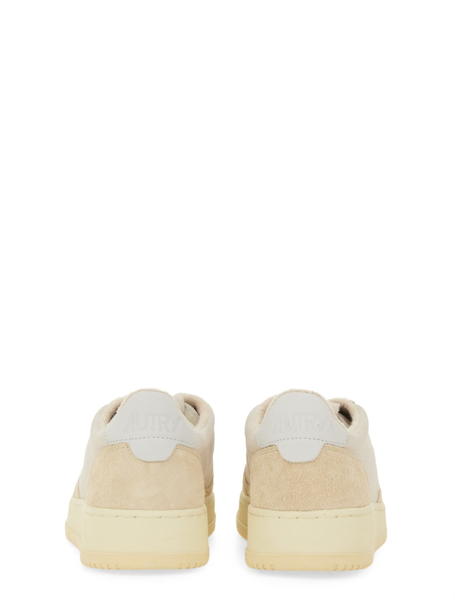 AUTRY SNEAKER MEDALIST LOW IN PELLE