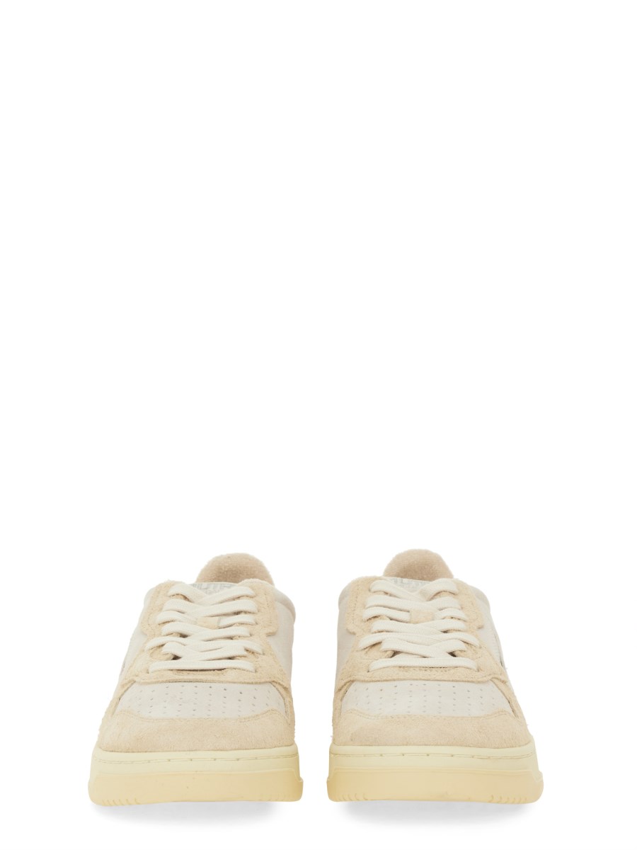AUTRY SNEAKER MEDALIST LOW IN PELLE