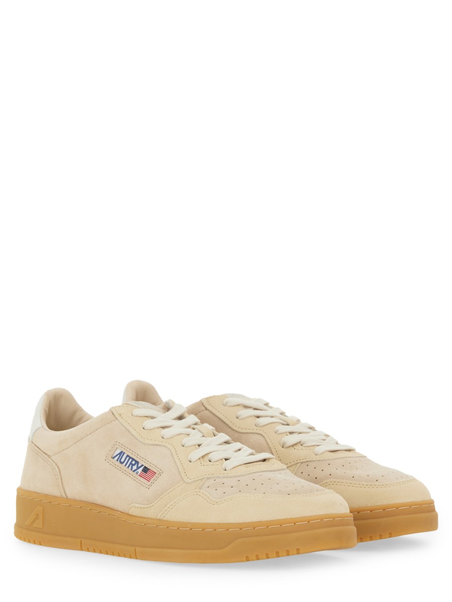 AUTRY SNEAKER MEDALIST LOW IN PELLE