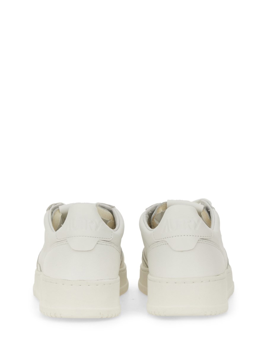 AUTRY SNEAKER MEDALIST LOW IN PELLE