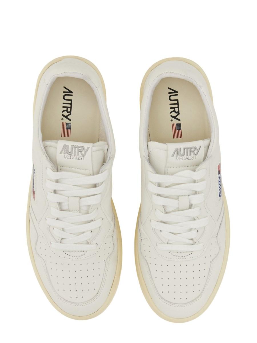 AUTRY SNEAKER MEDALIST LOW IN PELLE DI CAPRA