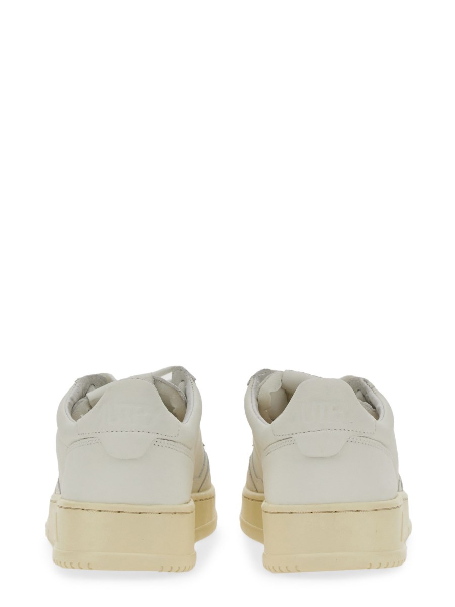 AUTRY SNEAKER MEDALIST LOW IN PELLE DI CAPRA
