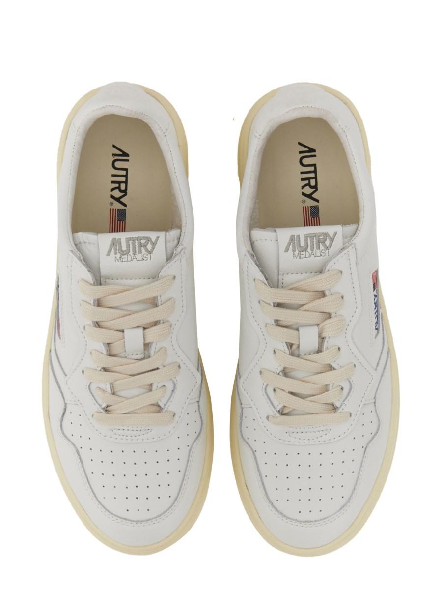 AUTRY SNEAKER MEDALIST LOW IN PELLE