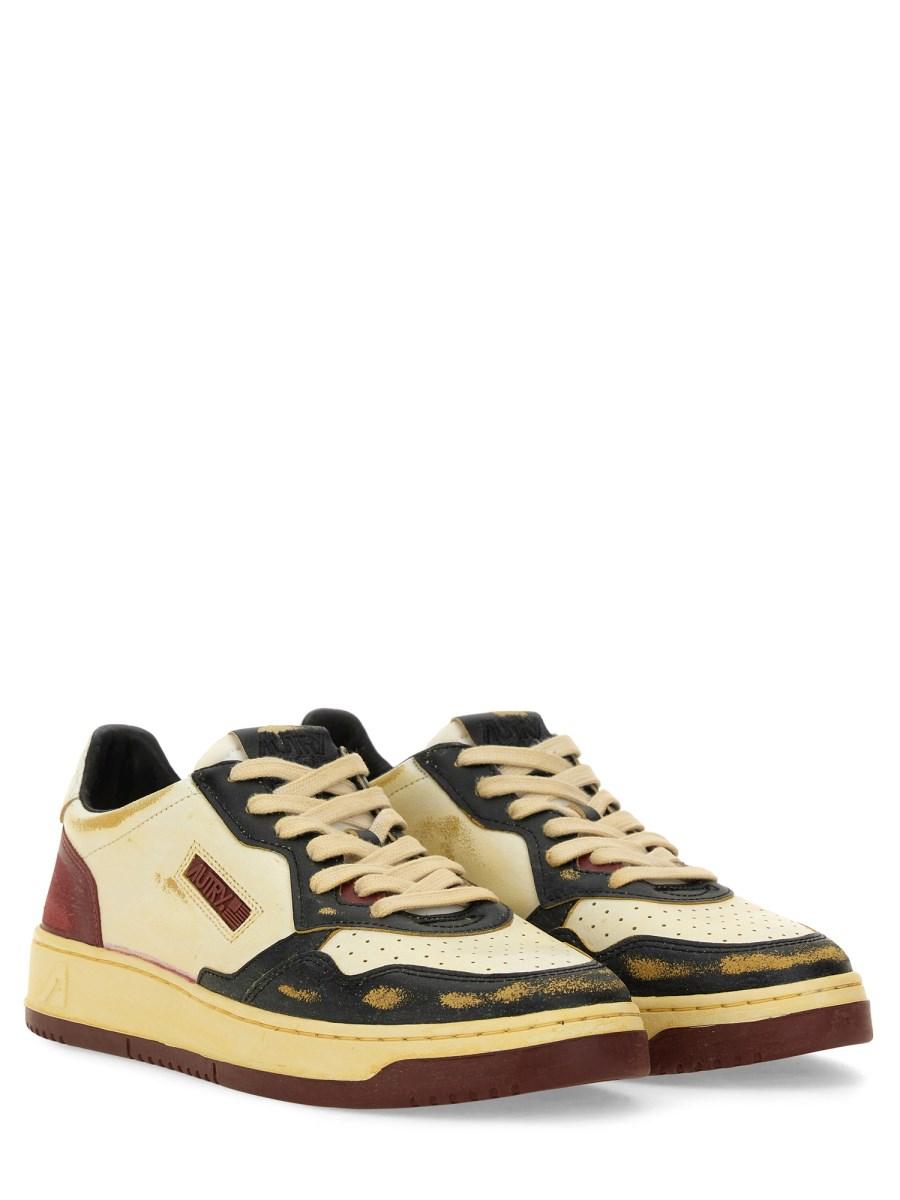 AUTRY SNEAKER SUPER VINTAGE IN PELLE CON LOGO