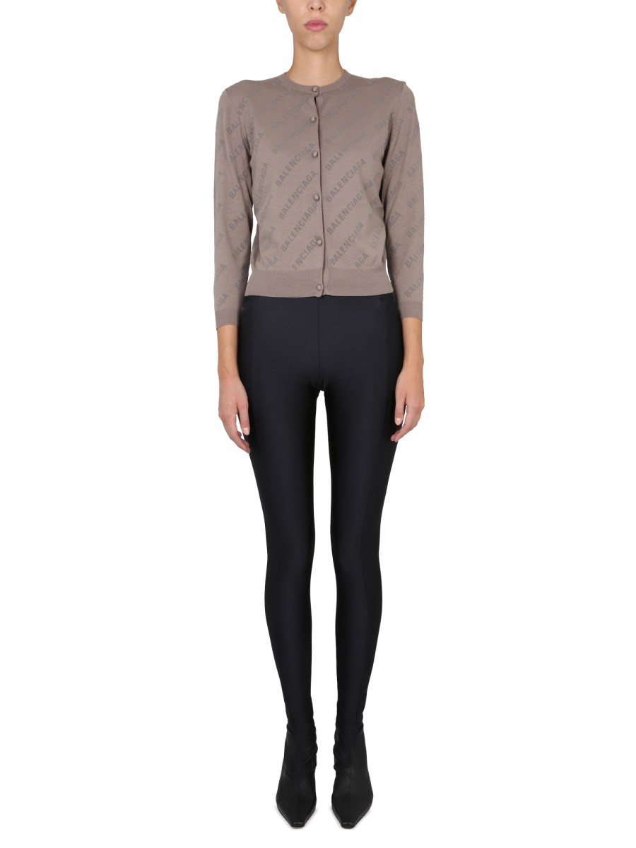 BALENCIAGA CARDIGAN ALLOVER LOGO CROPPED IN COTONE